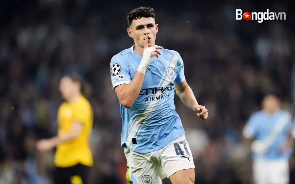 Phil-Foden-tro-lai