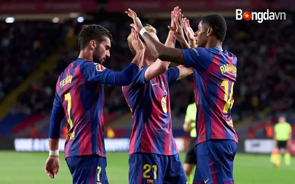 Barca “chết đi sống lại” nhờ VAR