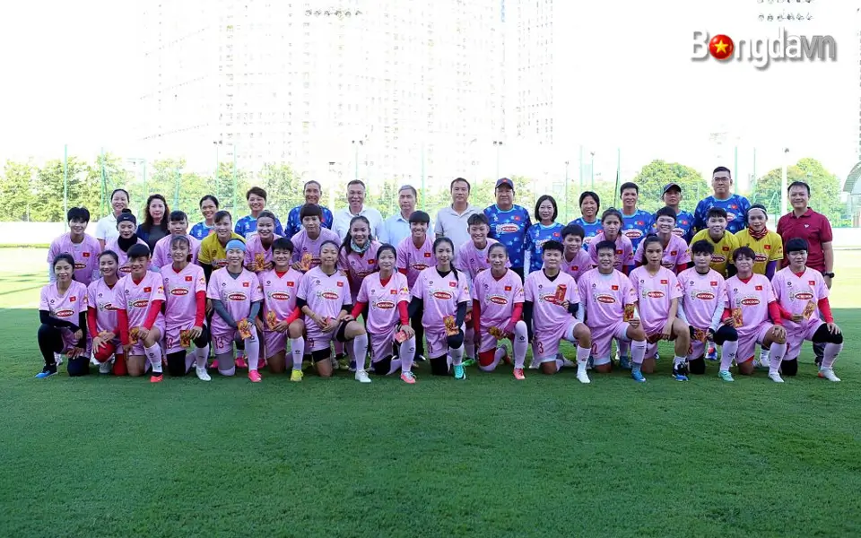 ĐT nữ Việt Nam được động viên trước thềm SEA Games 33 3 Bóng đá nữ đã mang đến rất nhiều vinh quang cho nền bóng đá Việt Nam