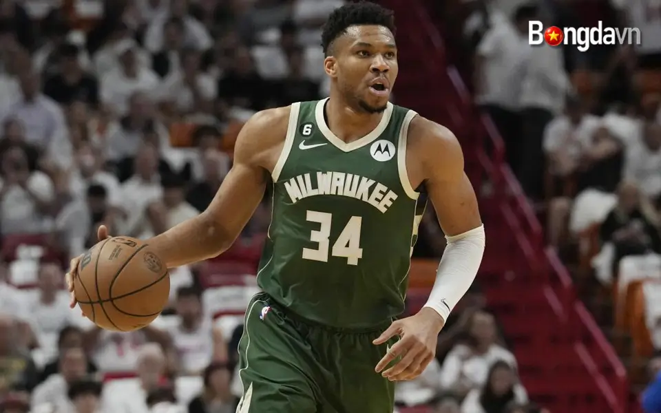 Giannis Antetokounmpo, Milwaukee Bucks
