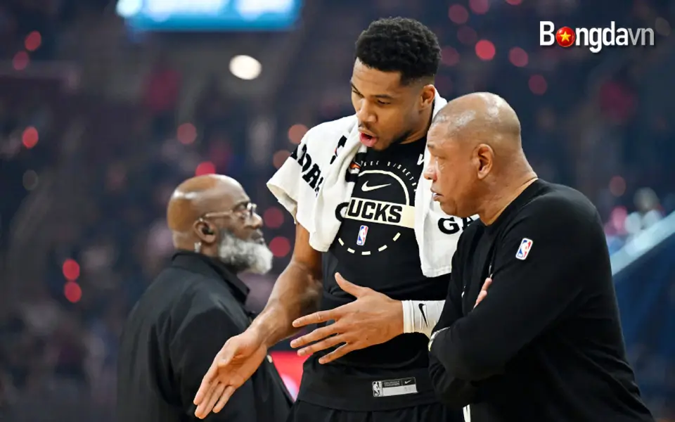Giannis Antetokounmpo sẽ vắng mặt 2 tuần vì chấn thương háng