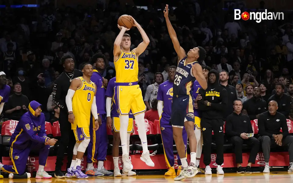 Matt Ryan, tay ném 29 tuổi mới đây còn thi đấu tại NBA