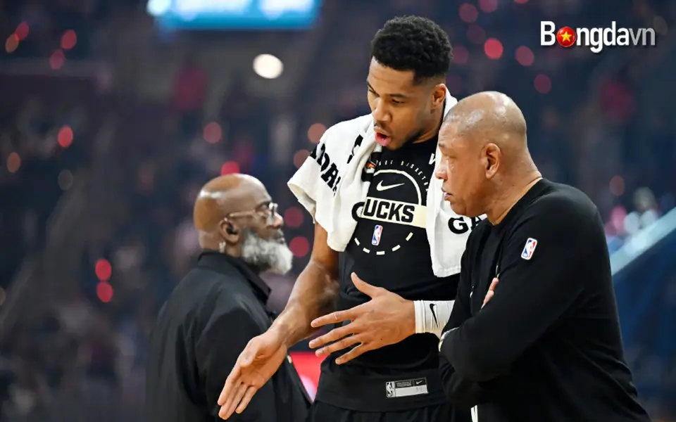 Giannis Antetokounmpo chấn thương - Trọng tài từ chối còi? 4 Nếu chấn thương nhẹ, Giannis sẽ nghỉ ít nhất 2 tuần