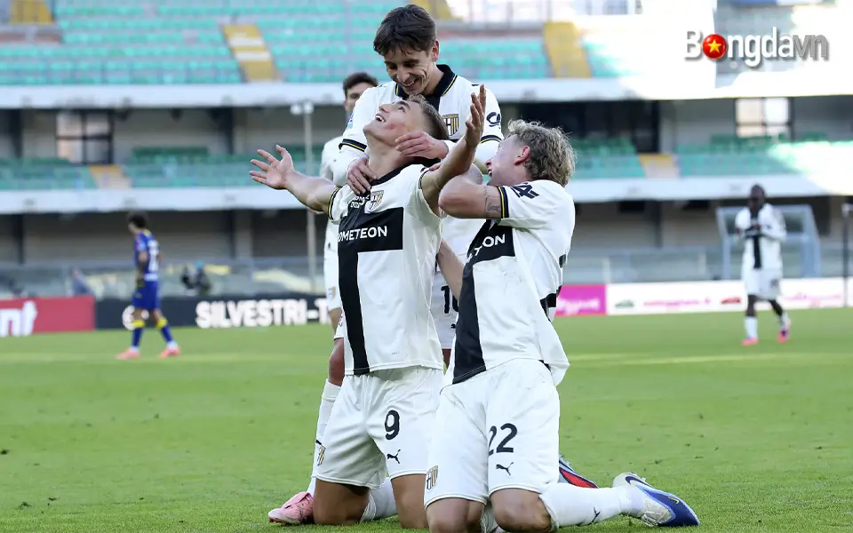 Rất nhiều bàn thắng ở Serie A 15 Parma đã đánh bại Verona với tỷ số 2-1 tại Bentegodi