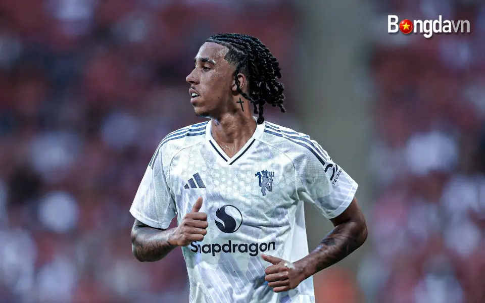 Leny Yoro lost Aston Villa