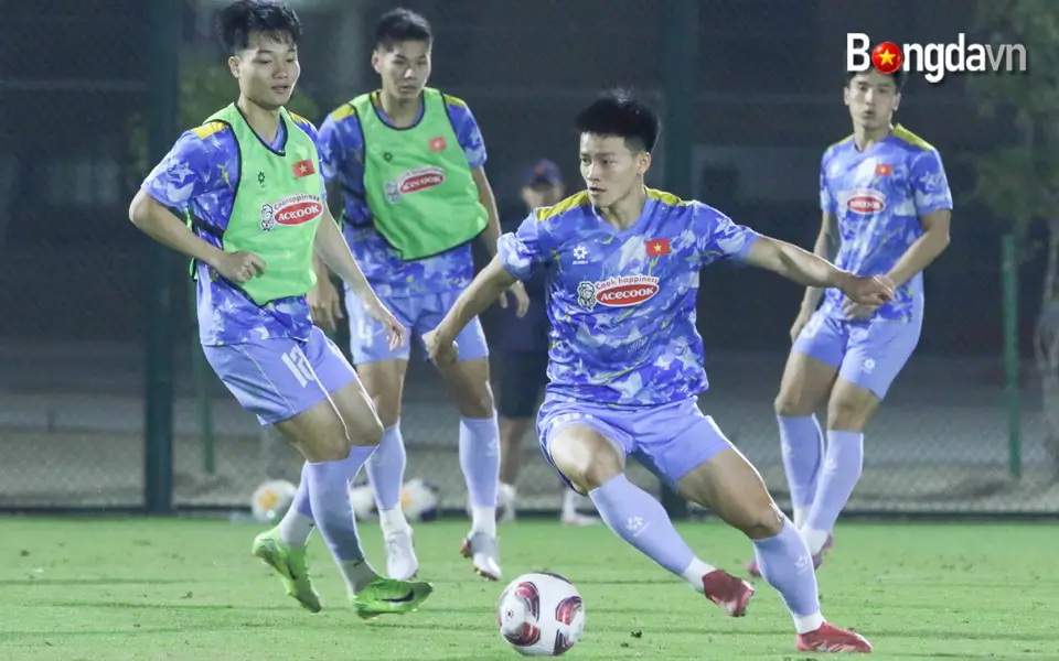 AFC xếp U23 Việt Nam vào nhóm đội đua vô địch giải châu Á 2 Các cầu thủ đang tích cực tập luyện tại Qatar