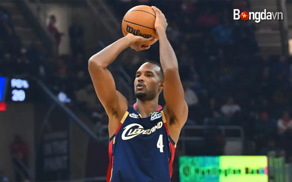 Evan Mobley hồi phục thần tốc, ghi 14 điểm ngay trận đầu trở lại