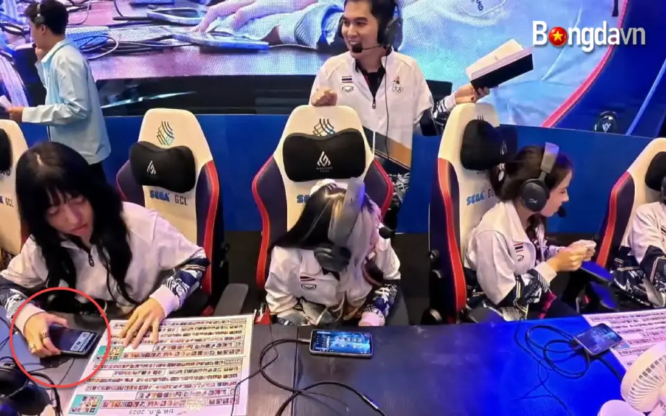 Hot girl eSports Thái Lan bị cấm thi đấu trọn đời