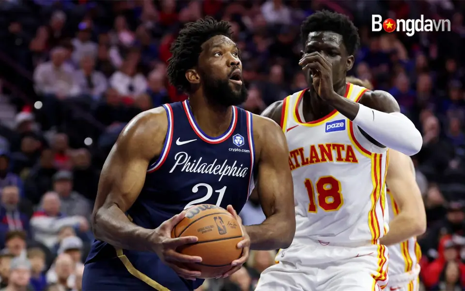 Joel Embiid trở lại 76ers sau khi vắng mặt 9 trận vì đau đầu gối