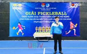 Bí thư Đoàn Thanh niên phường Uông Bí phát biểu khai mạc