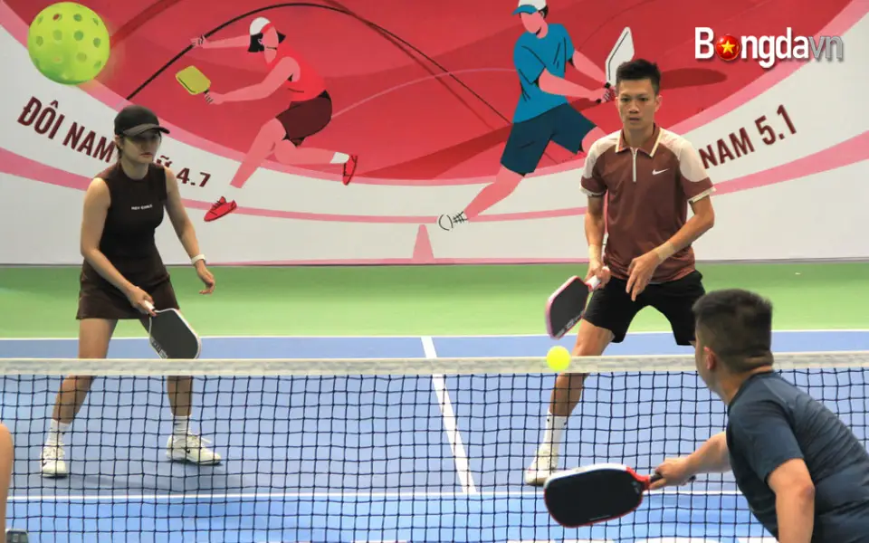 Sôi nổi Giải pickleball dành cho cán bộ, công nhân viên ngành ngân hàng tỉnh Gia Lai 2 Các vận động viên thi đấu sôi nổi, cống hiến nhiều pha bóng đẹp