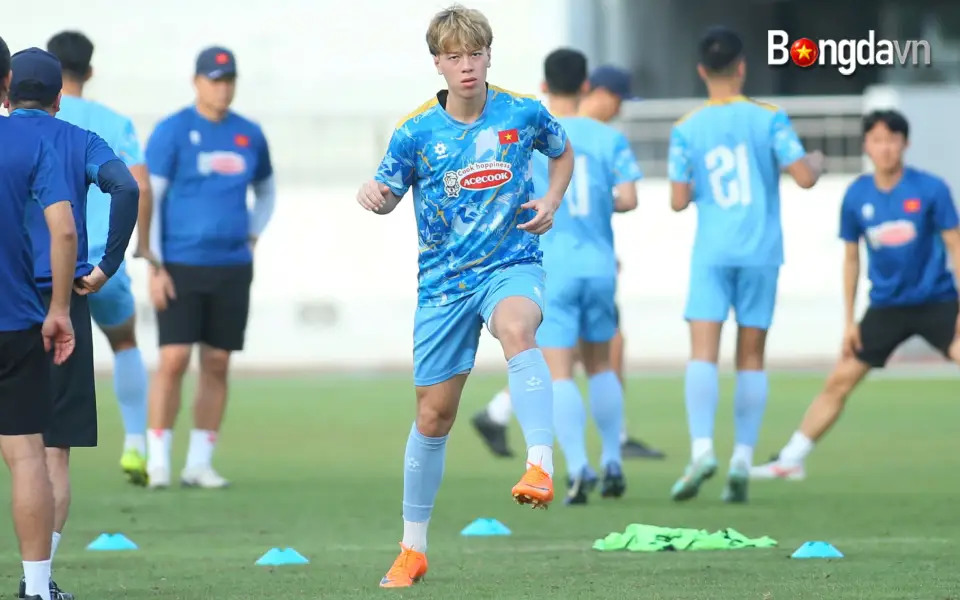 Cha Viktor Lê kỳ vọng con trai sớm lên tuyển U23 từ bệ phóng Hồng Lĩnh Hà Tĩnh