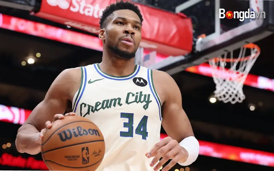 Giannis và Bucks: "Tâm bão" chuyển nhượng NBA 2 Giannis là tâm điểm trước hạn chót chuyển nhượng 5/2