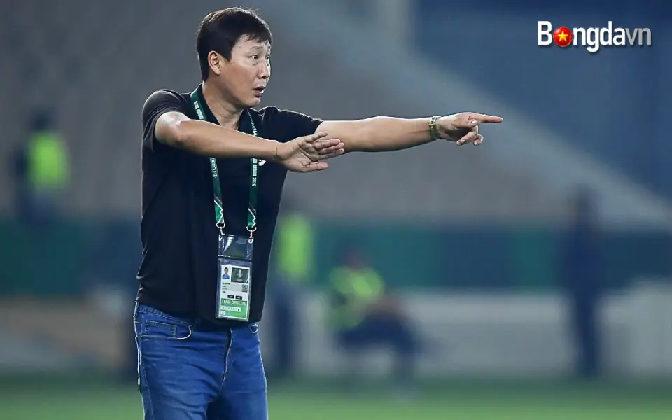 Thua U23 Trung Quốc, U23 Việt Nam thắng lòng người hâm mộ 4 HLV Kim Sang Sik nhận lỗi, khích lệ học trò sau thất bại