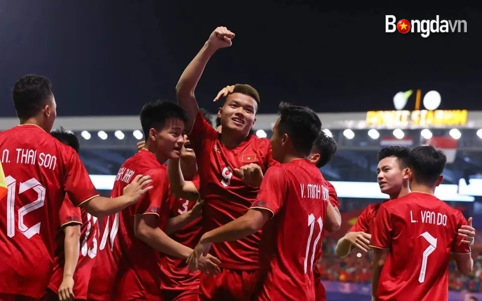 Nỗi lo thích nghi và rào cản từ VAR