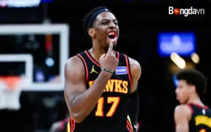 Gãy răng vì va chạm, Onyeka Okongwu lỡ trận Hawks - Rockets