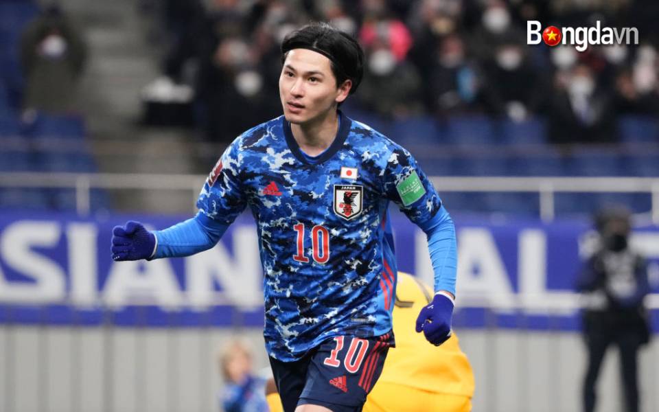 takumi minamino japan team