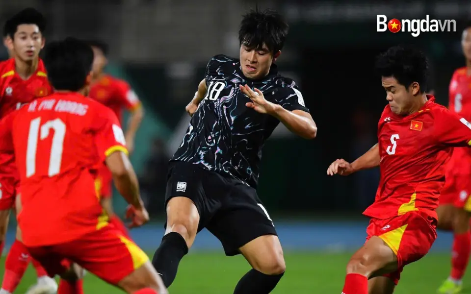 U23 Việt Nam kiêu hãnh ăn mừng tấm huy chương đồng quý giá!