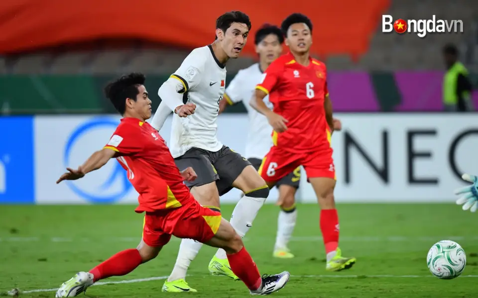 Đội hình U23 Việt Nam và U23 Hàn Quốc đáng giá bao nhiêu tiền? 3 U23 Việt Nam thất bại trước U23 Trung Quốc ở vòng bán kết
