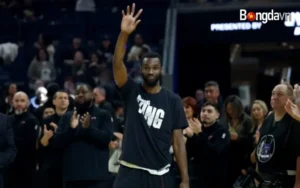 Warriors vây quanh Andrew Wiggins trong ngày trở lại