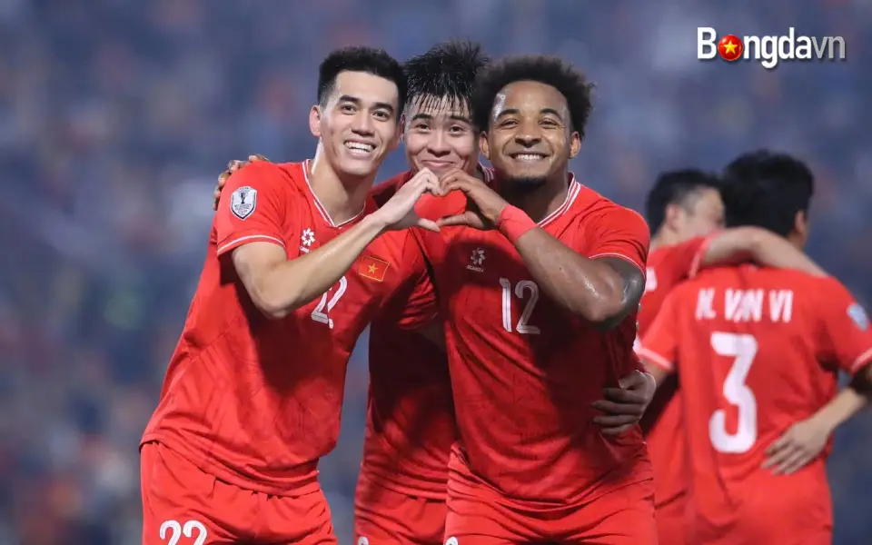 Khi đội tuyển Việt Nam buộc phải làm mới 2 Cú hích từ U23 và cuộc đại tu quan trọng