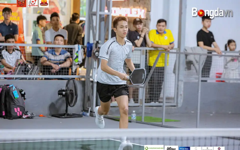 Cậu học trò xứ Quảng đem Pickleball đi đánh xứ người 2 Đức Khang trong một giải đấu