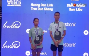 Đức Khang và đồng đội nhận huy chương Bạc Giải vô địch Pickleball trẻ thế giới