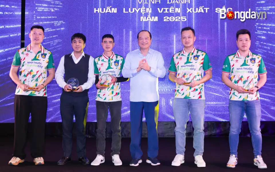 Gala tổng kết năm 2025: Nhìn lại hoạt động của CLB Pickleball Công an Nhân dân 2 Vinh danh các huấn luyện viên đã góp phần vào thành công của CLB Pickleball CAND trong năm 2025