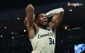 Giannis Antetokounmpo trở lại sàn đấu sau cơn ác mộng chấn thương