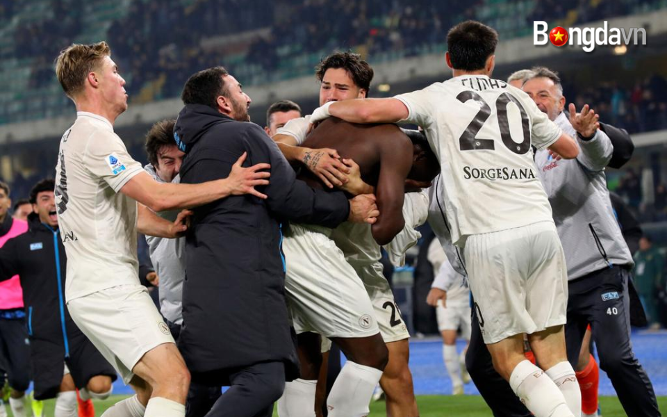 Romelu Lukaku bật khóc khi ghi bàn đầu tiên từ khi cha qua đời 2 lu2