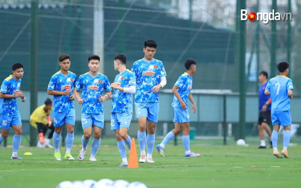 Quang Kiệt sở hữu chiều cao vượt trội so với các đồng đội