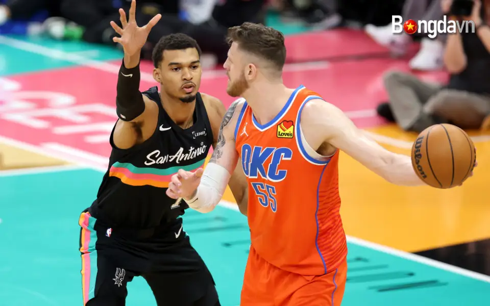 Quy tắc của huyền thoại Phil Jackson và 3 ứng viên vô địch thực thụ tại NBA 2026 2 San Antonio Spurs và Oklahoma City Thunder trong một lần đối đầu cuối năm 2025