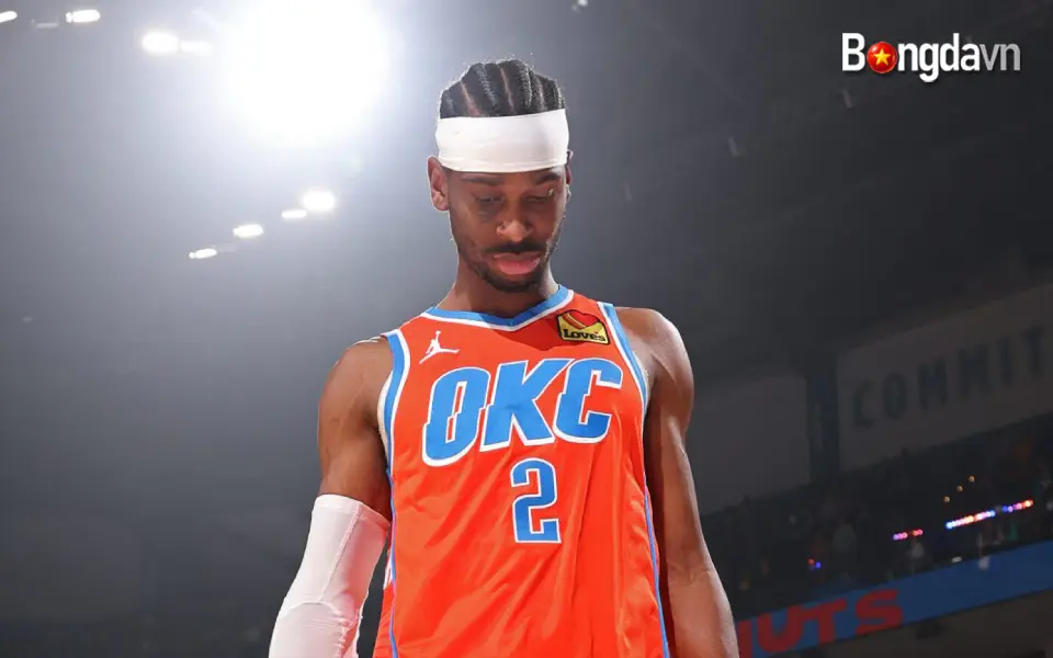 SGA thách thức kỷ lục ghi điểm vĩ đại của Wilt Chamberlain