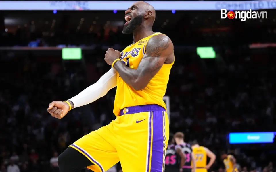 Sự Bền Bỉ Đáng Sợ Của LeBron Qua Lời Khen Từ Kevin Durant