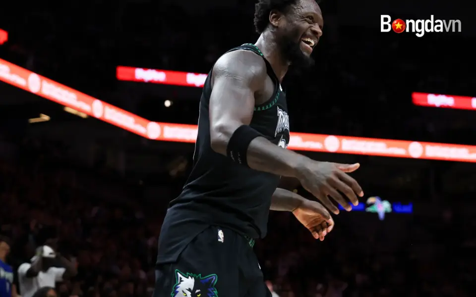 Timberwolves lội ngược dòng kỷ lục ngoạn mục hiệp phụ trước Rockets