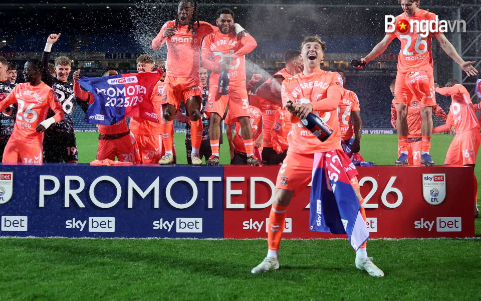 Lampard đưa Coventry trở lại Ngoại hạng Anh sau 25 năm chờ đợi 2 Coventry City are back Premier League