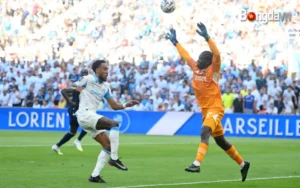 Aubameyang ấn định chiến thắng cho Marseille