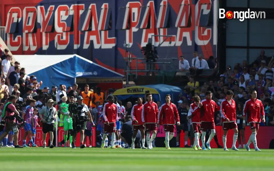 Crystal Palace xếp hàng danh dự chào đón tân vương Arsenal