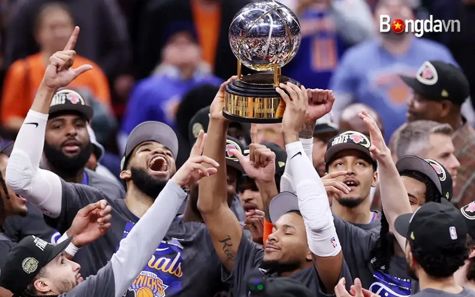 New York Knicks tặng 500 vé xem NBA Finals cho trẻ em nghèo 4 Jalen Brunson và hệ thống chiến thuật đưa Knicks thăng hoa