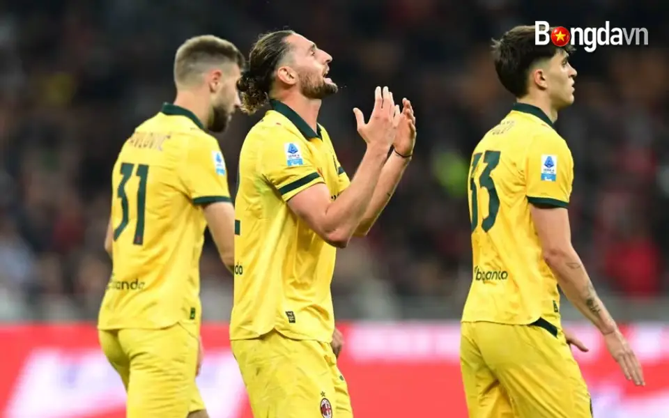 Milan thua ngay trên sân nhà