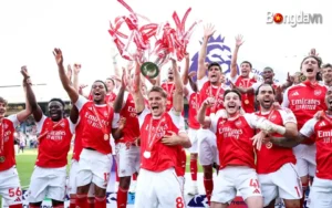 Nhìn Lại Premier League 2025-26 - Mùa Giải Kỳ Dị Nhất Lịch Sử