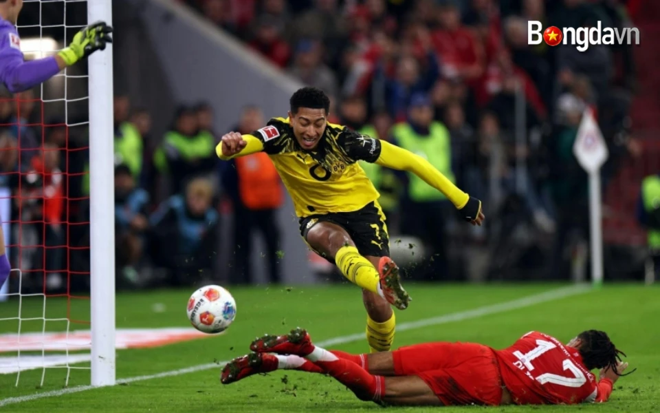 Sai lầm khiến Dortmund phải nhận bàn thua của Jobe Bellingham 