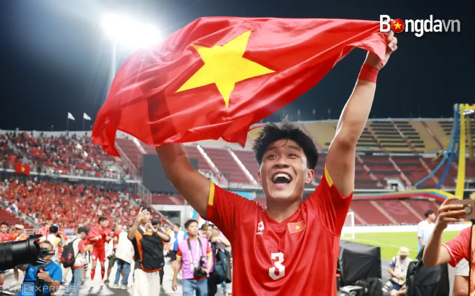 Tình cảnh đảo ngược với trung vệ Phạm Lý Đức