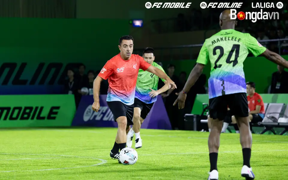 Dàn huyền thoại LA LIGA hội ngộ người hâm mộ tại TP.HCM trong trận cầu lịch sử