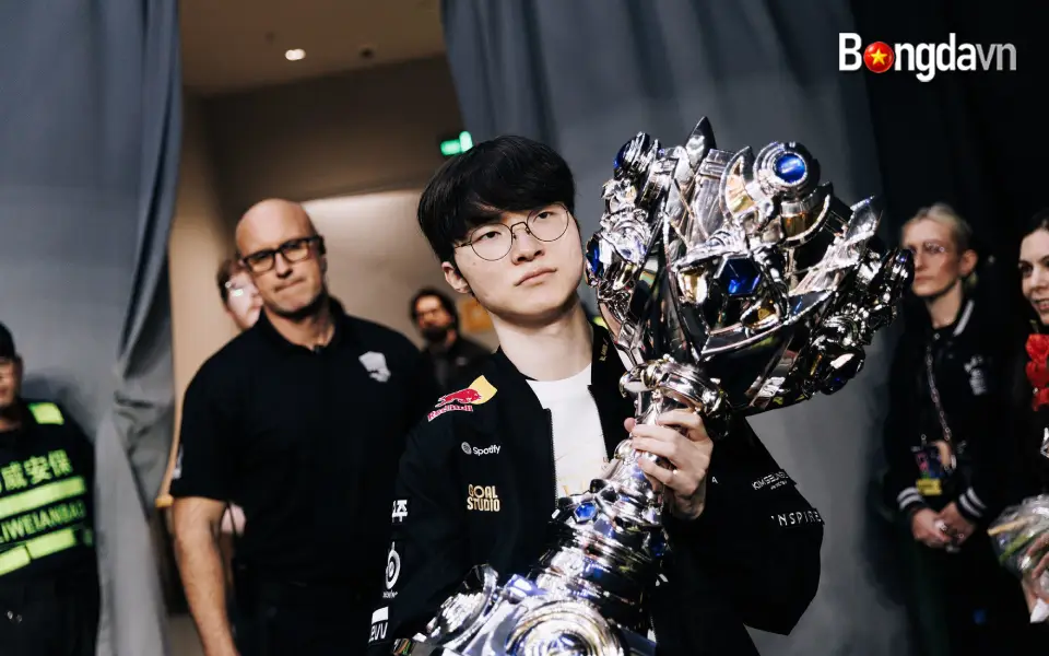 Faker có những yêu cầu rất đặc biệt cho skin CKTG của mình