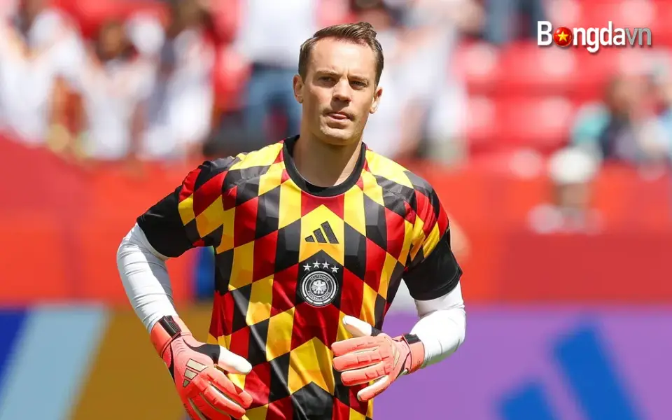 Manuel Neuer đã làm nên lịch sử khi thi đấu trận thứ 21 tại World Cup