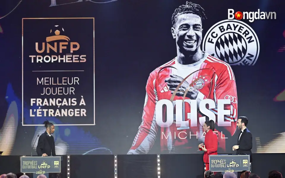 Michael Olise đã được trao giải Cầu thủ xuất sắc nhất mùa giải Bundesliga