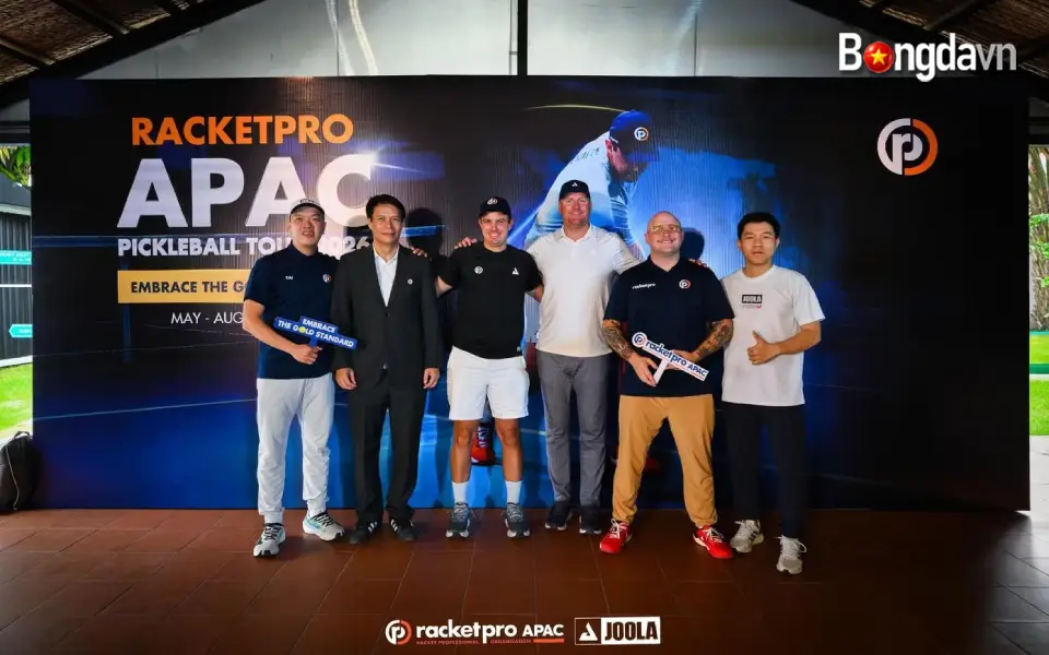Ông Connor Nguyễn, ông Collin Johns tại sự kiện công bố RacketPro APAC Pickleball Tour 2026