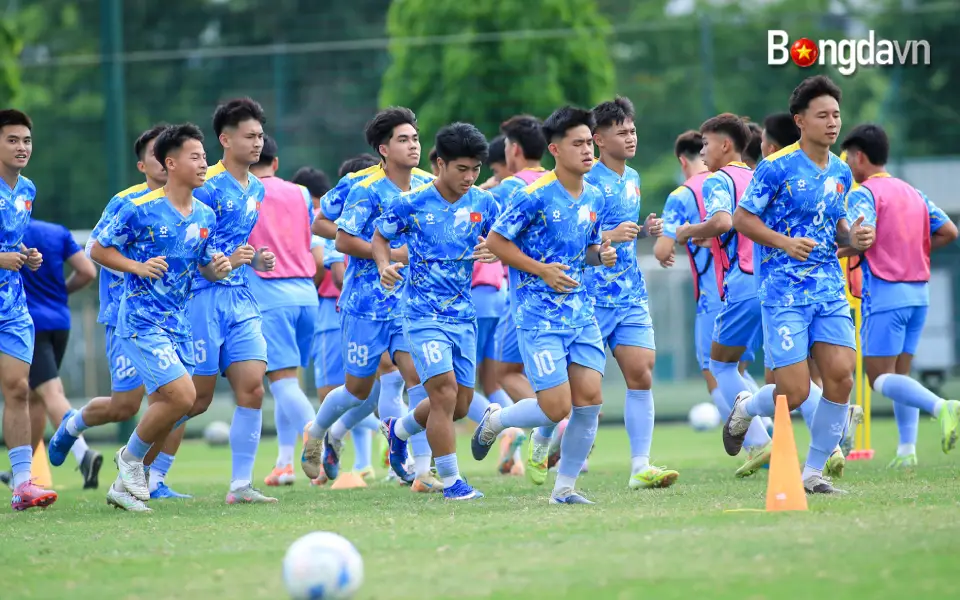 U19 VN Chốt 23 Chiến Binh Vượt Khó, Quyết Săn Vàng ĐNA 2 U19 Việt Nam sẵn sàng cho trận ra quân