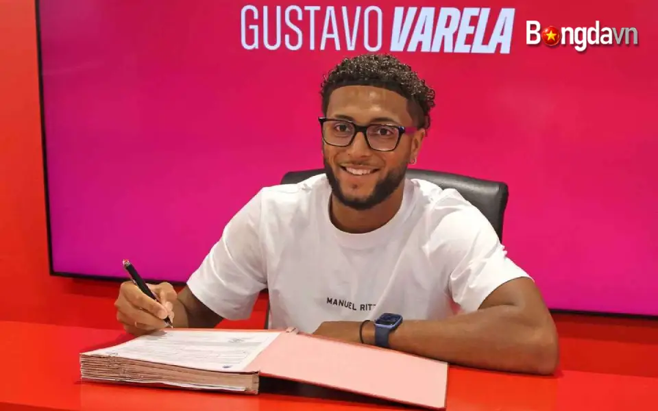Monza chiêu mộ tiền đạo Varela từ Benfica